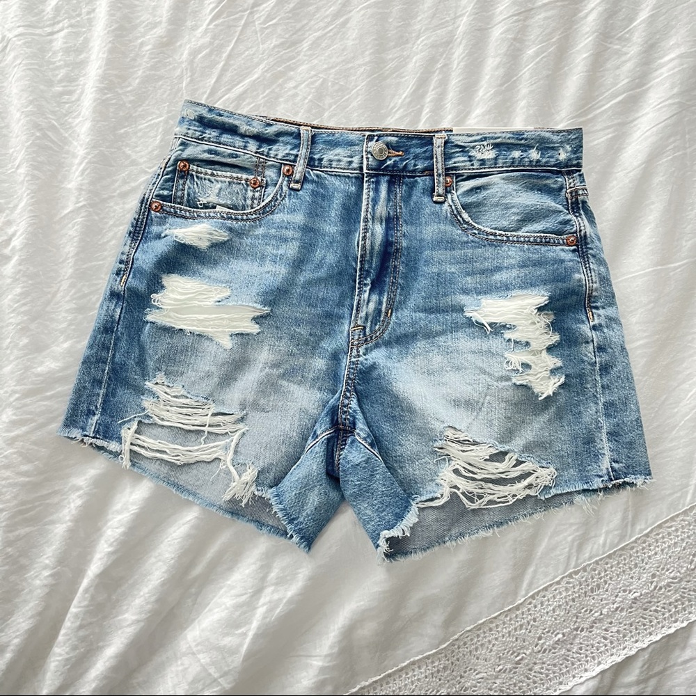 *NWT* AE 90s Boyfriend Short, size 6